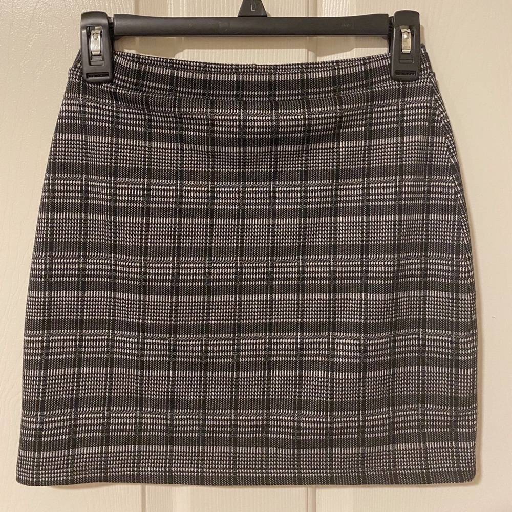 forever-21 mini skirt.